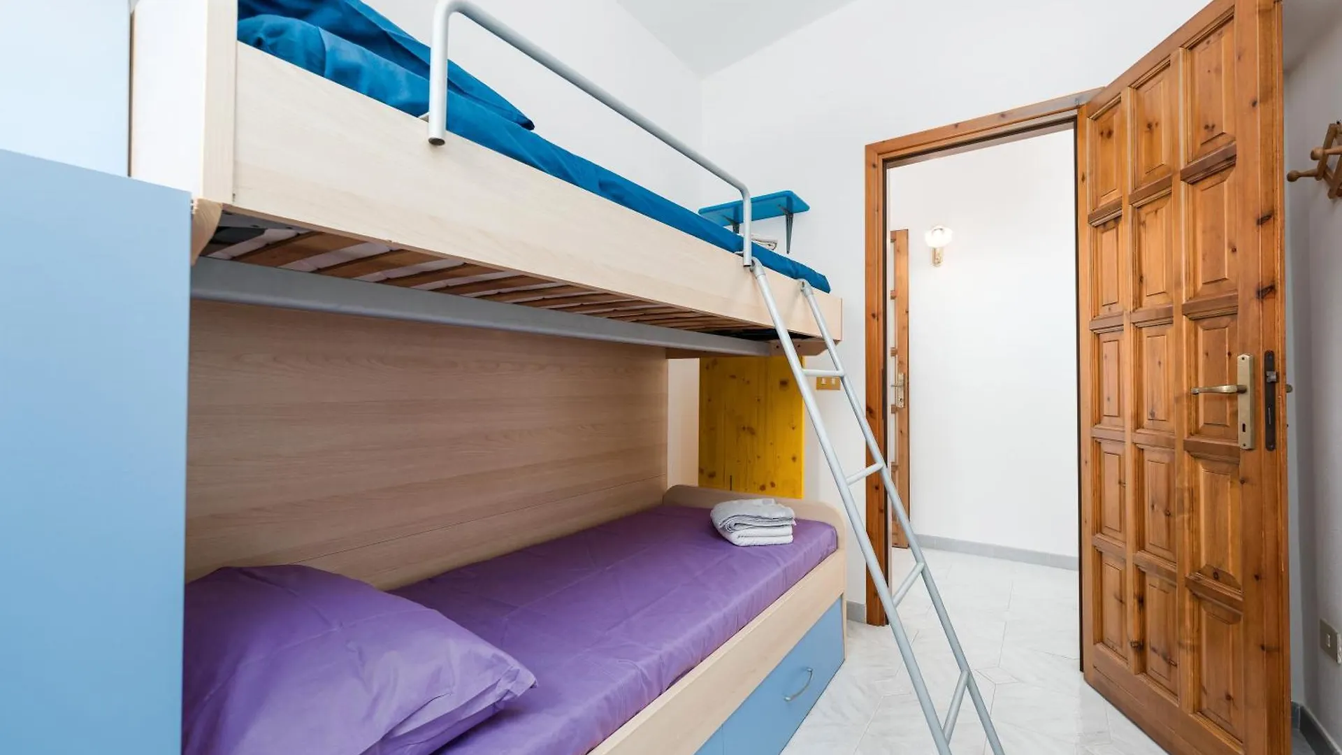Апартаменты Calagonone Seaview House Кала-Гононе Италия